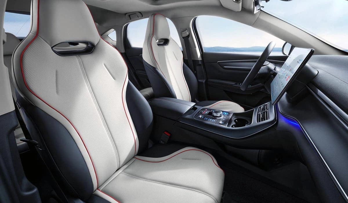 Plug-In-Hybrid BYD Song Plus DM-i 2022 18.3kWh 170km/h 192hp